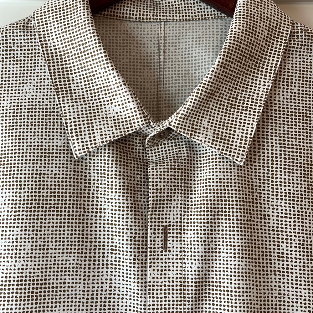 Lululemon Mens button down large Like New